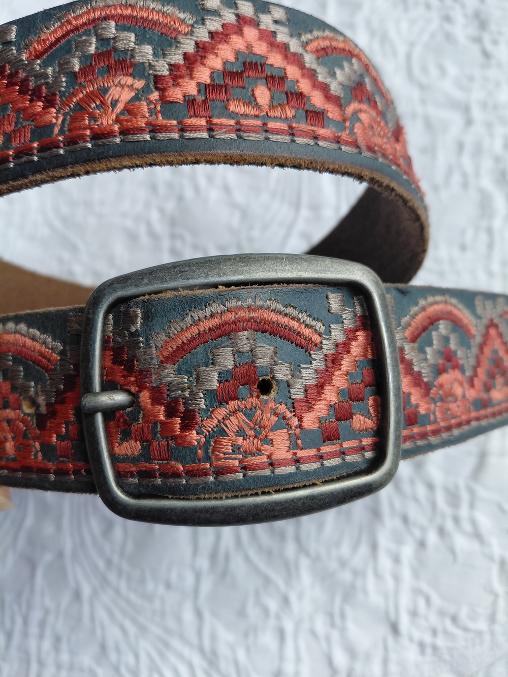 Lucky Brand Women's Embroidered Leather Belt Red, Orange & Gray Sz Small - Picture 3 of 9